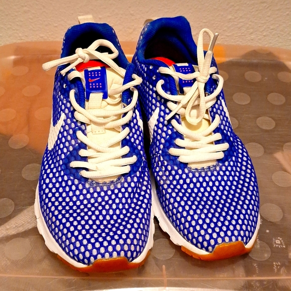 Nike Running Shoes - Picture 2 of 4